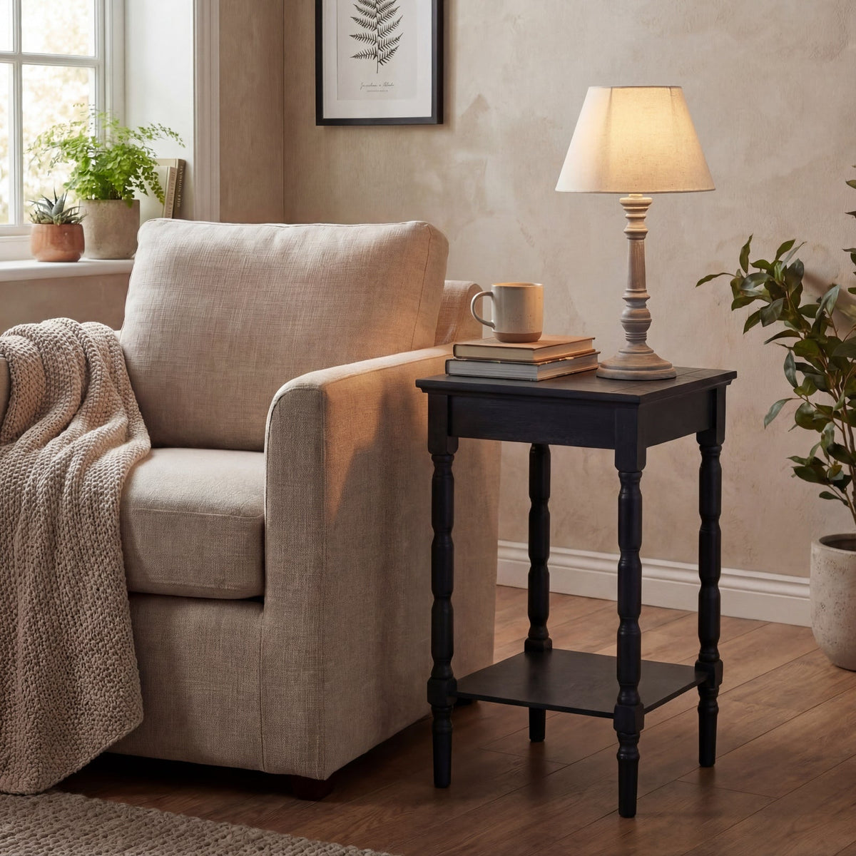 Pella | Rustic Elegance Table Lamp